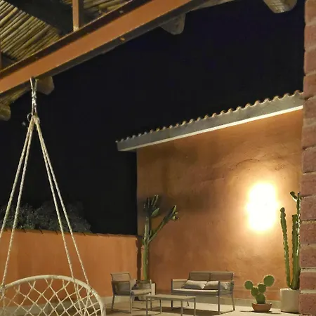 Patio House Apartment *