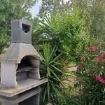 Апартаменты Patio House Синискола