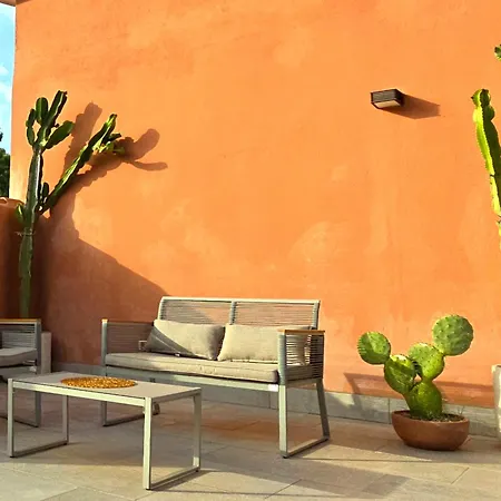 Patio House Apartment *